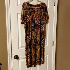 Cute dress with sequins